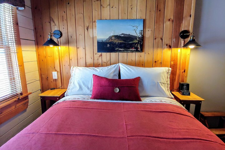 Room 7 of 34