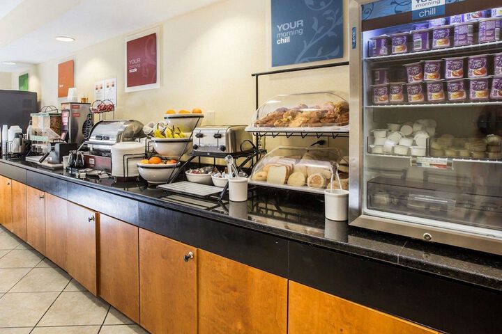 Breakfast/Coffee Service 26 of 26