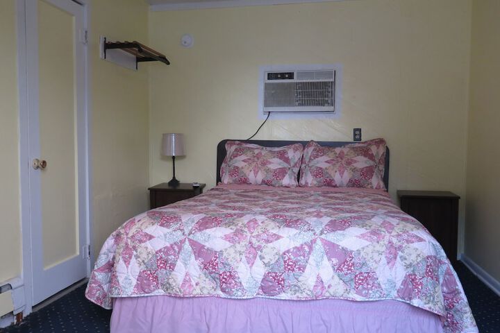 Pillow Talk Motel