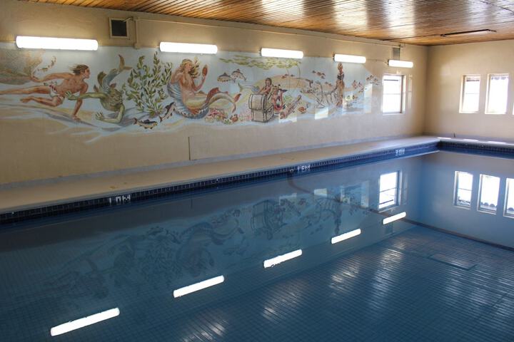 Pool 21 of 145