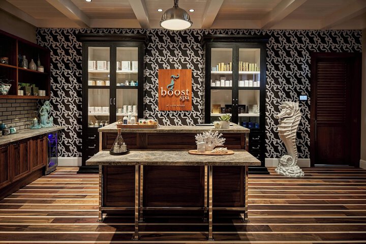 Lido House Autograph Collection