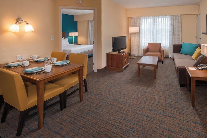 Residence Inn by Marriott Chesapeake Greenbrier