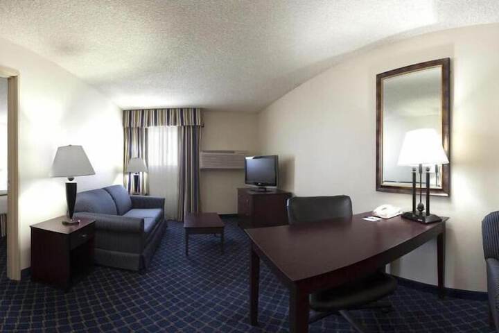 Room 14 of 32