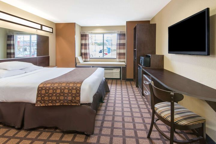 Room 13 of 17