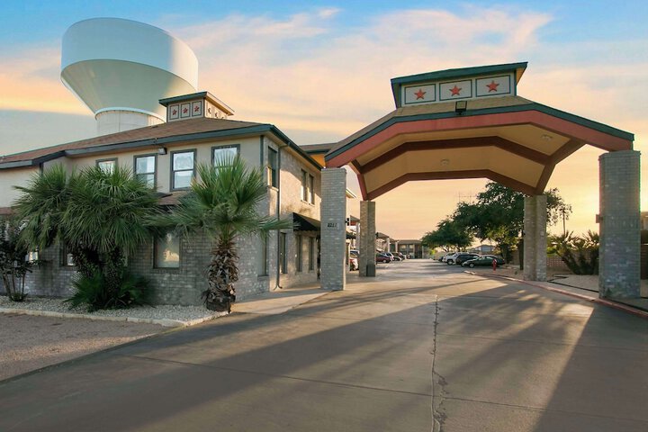 Hotel 2 of 45