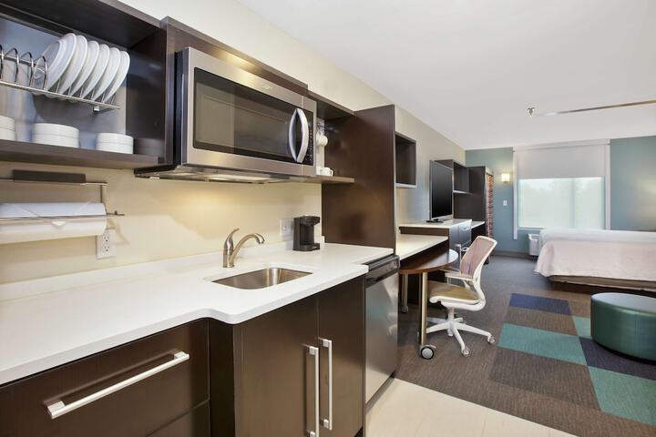 Room 17 of 27