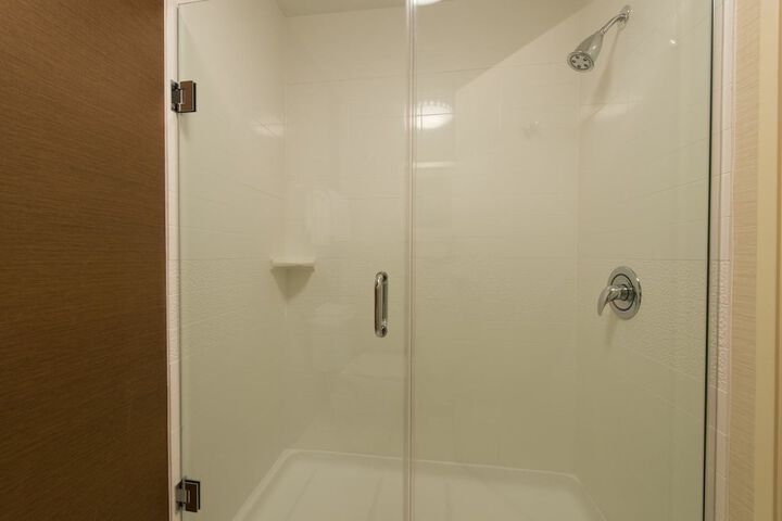 Room 12 of 22