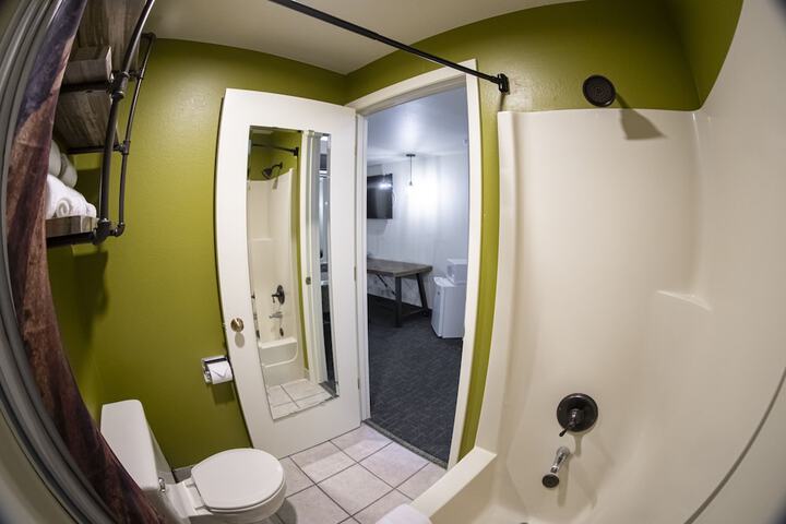 Room 35 of 88