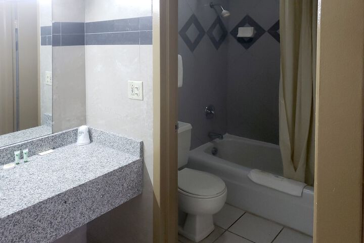 Room 16 of 24