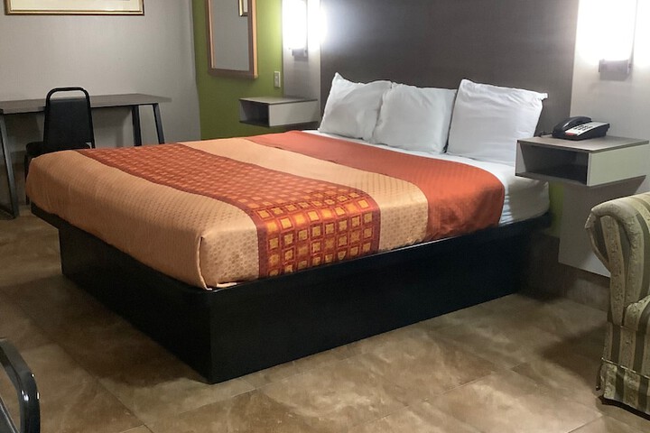 Room 43 of 72
