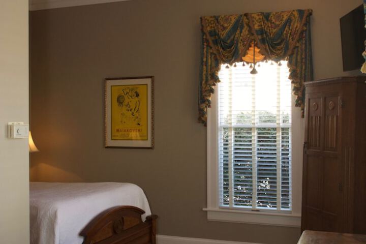 Room 41 of 151