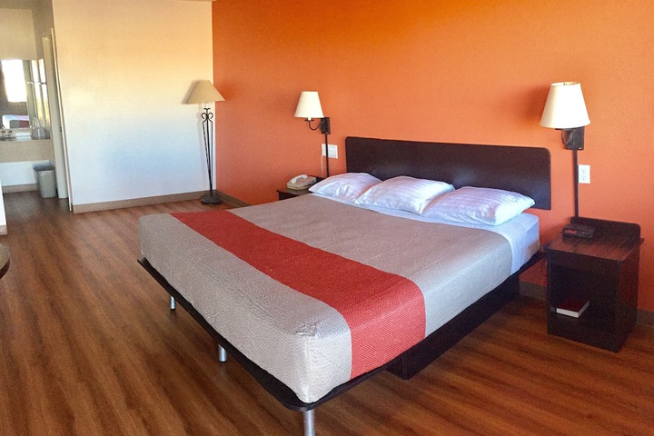Room 28 of 31