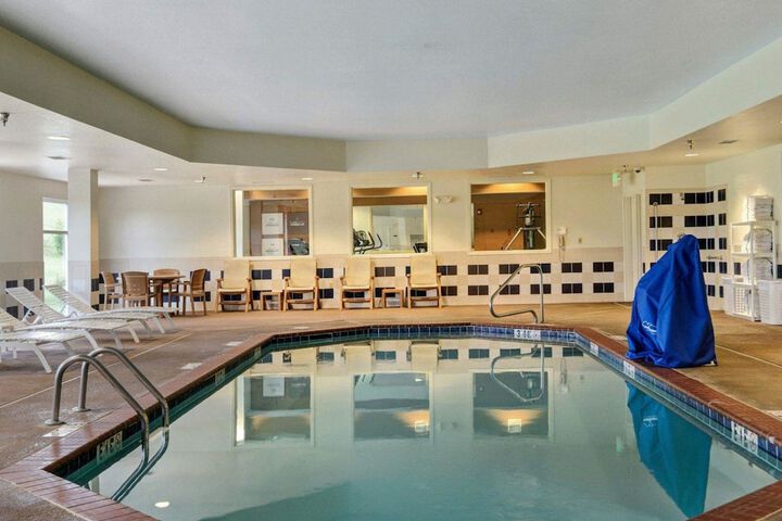 Comfort Suites near Hot Springs Park