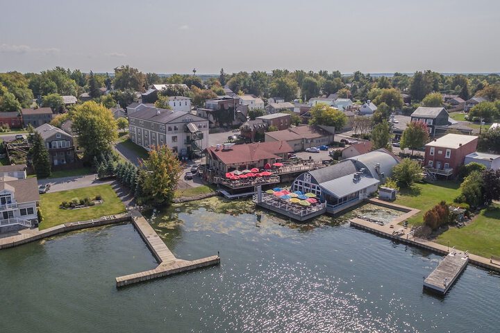 Harbor House Inn
