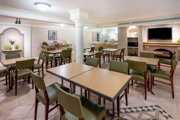 Hotel Interior 9 of 36