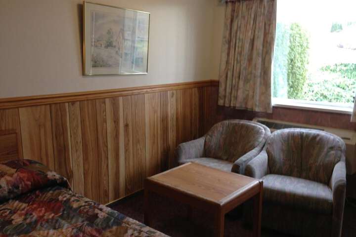 Rainbow Motor Inn