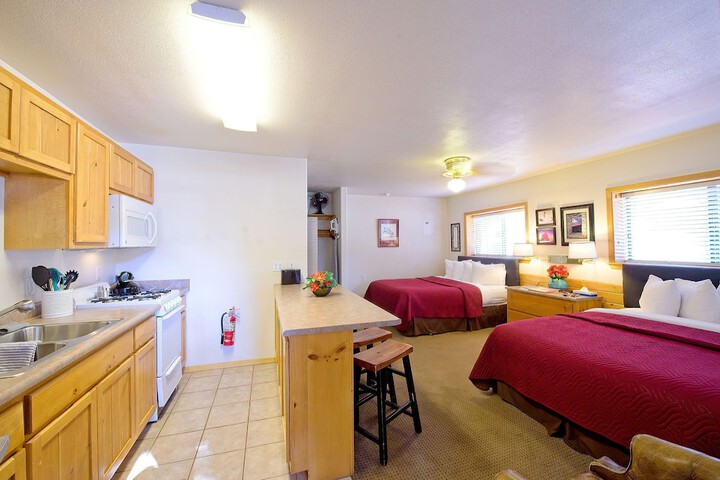 Room 8 of 16