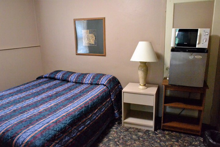 Room 52 of 81