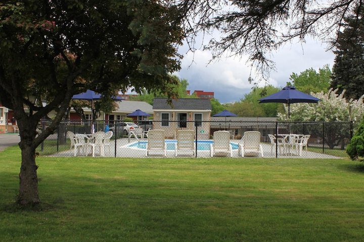 Pool 9 of 33