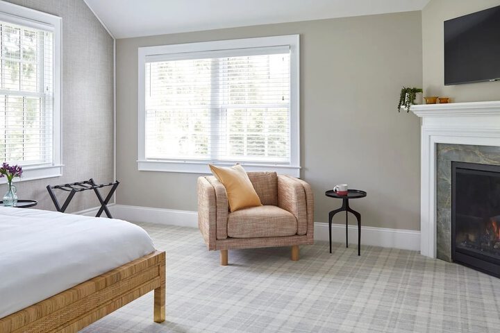 The Kent Collection - The Firefly Inn