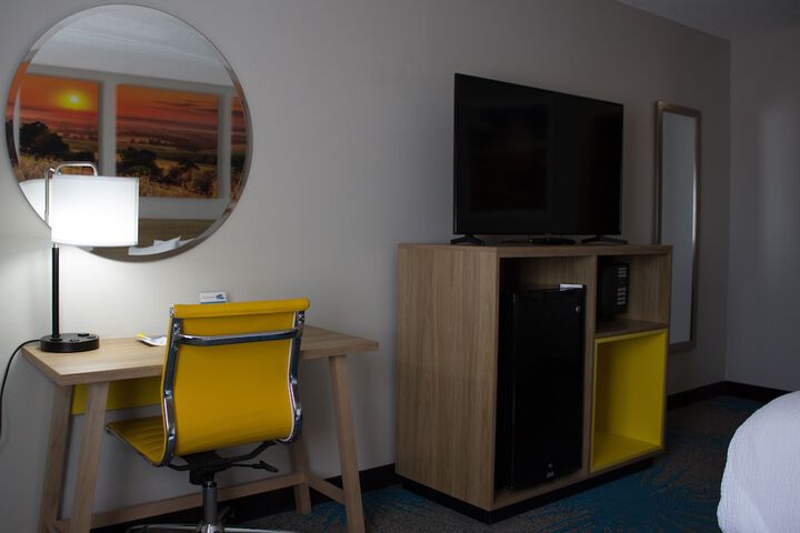 Days Inn by Wyndham Colby