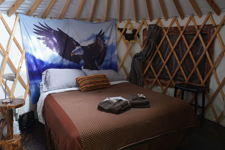 Nauti Otter Inn and Yurt Village