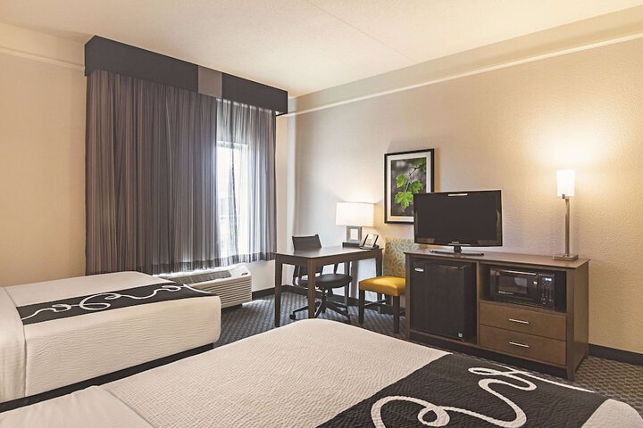 Room 32 of 52
