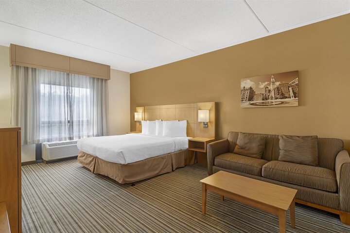 Best Western Royal Plaza Hotel & Trade Center