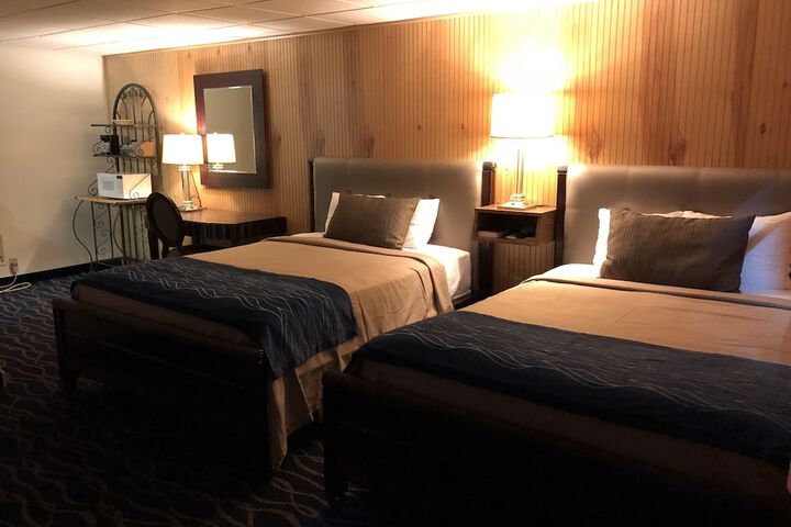Room 32 of 63