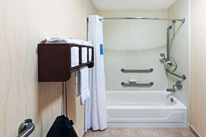 Room 14 of 21