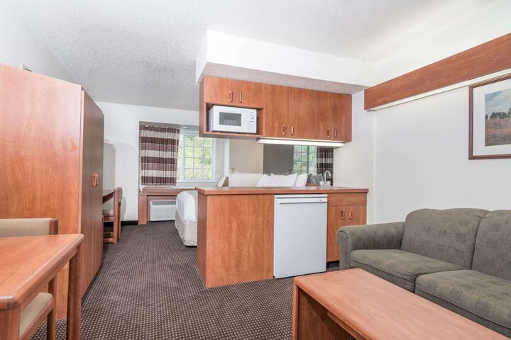 Room 12 of 35