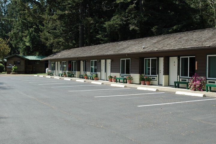Hotel 4 of 183