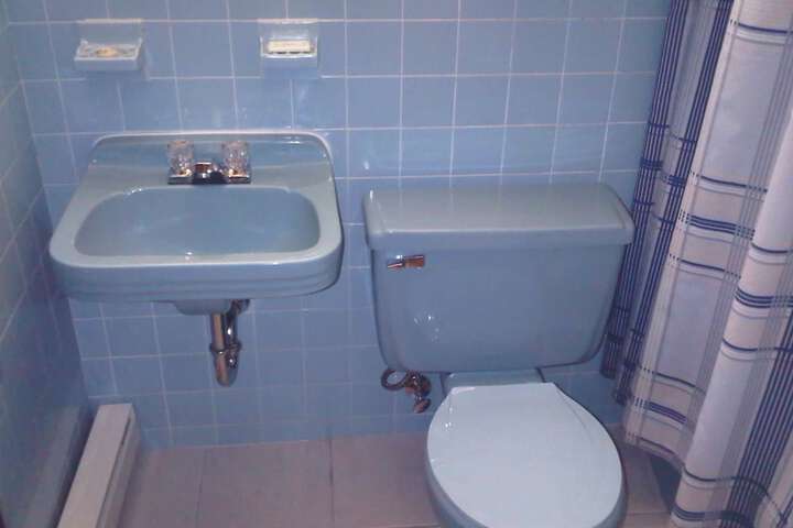 Room 10 of 14