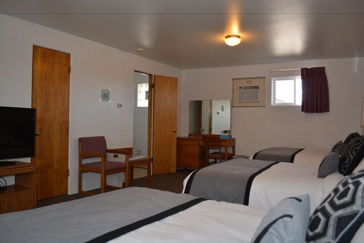 Room 18 of 33
