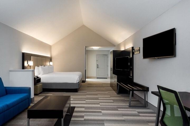 Holiday Inn Express & Suites Florence I-95 & I-20 Civic Center by IHG