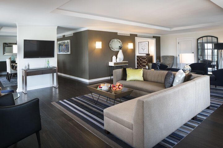 The Logan Philadelphia Curio Collection by Hilton