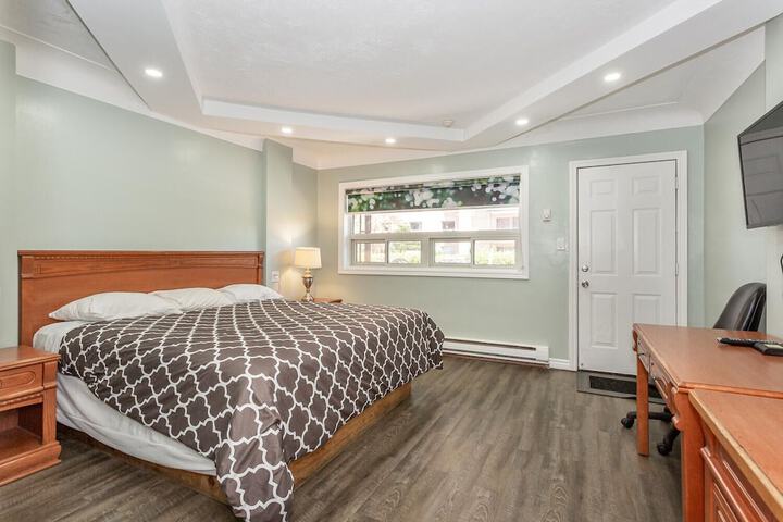 Room 15 of 60