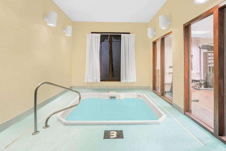 Pool 4 of 42