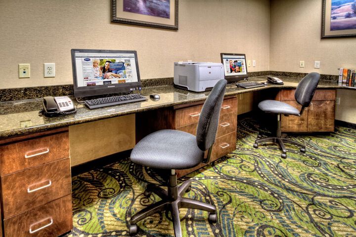 Business Center 41 of 41