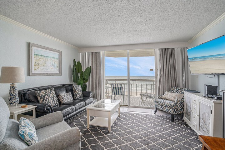 0206 Waters Edge Resort 1 Bedroom Condo by RedAwning