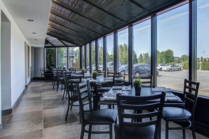 Dining 80 of 127