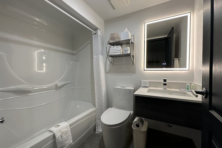 Room 46 of 63