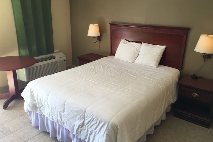 Room 9 of 34