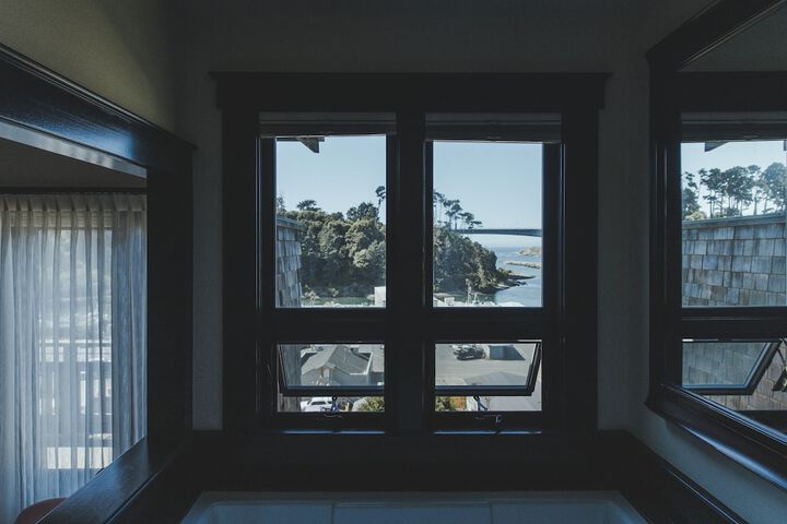 Room 43 of 147