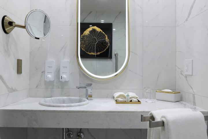 The Fort Garry Hotel Spa and Conference Centre, an Ascend Collection Hotel