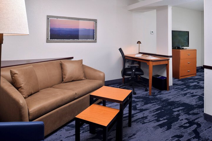 Room 25 of 43