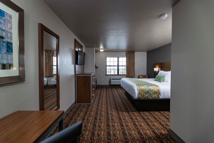 Room 33 of 43