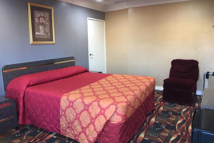 Room 21 of 39