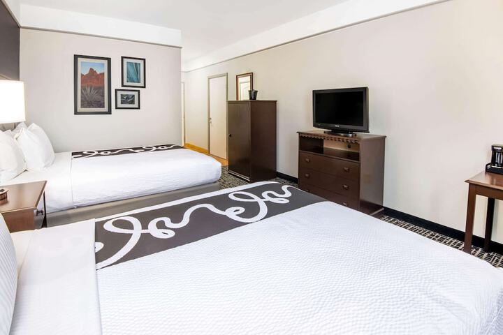 Room 22 of 49