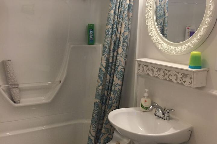 Room 21 of 36
